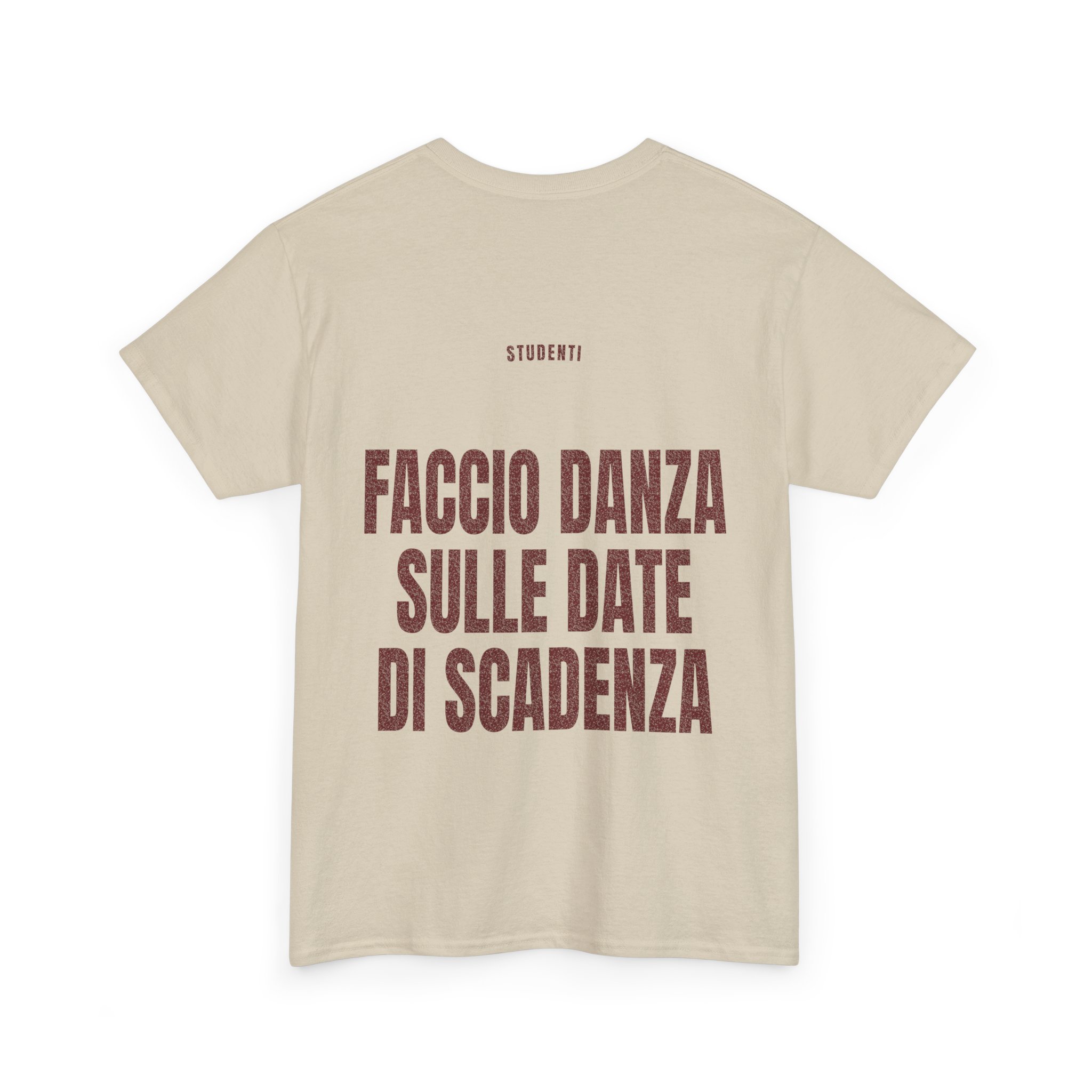 T-shirt PUMP con la frase 'FACCIO DANZA SULLE DATE DI SCADENZA' — collezione Studenti