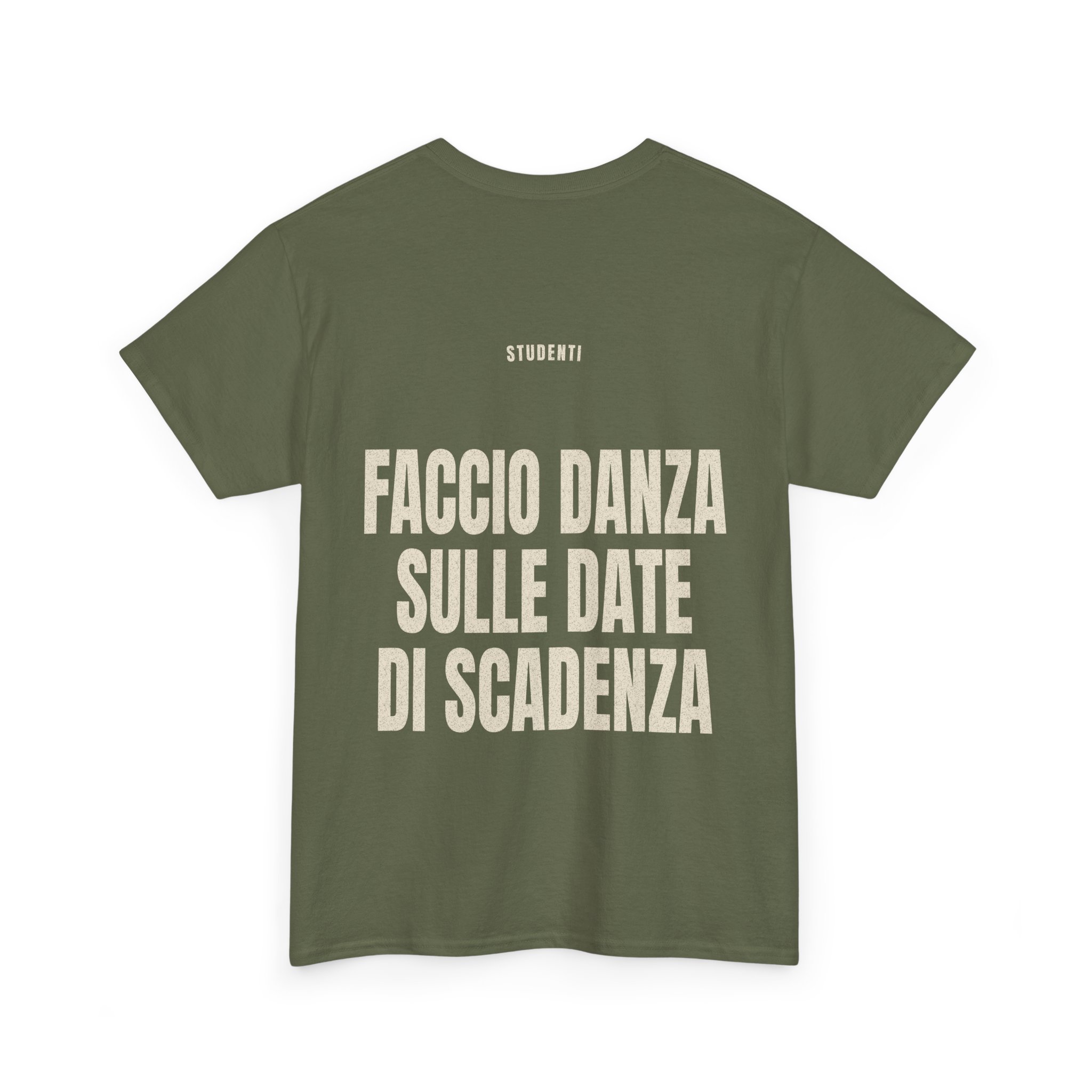 T-shirt PUMP con la frase 'FACCIO DANZA SULLE DATE DI SCADENZA' — collezione Studenti