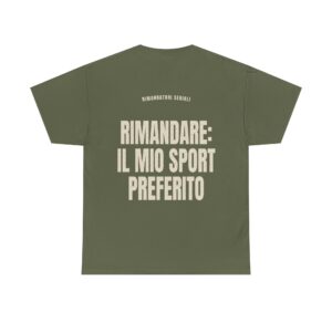 T-shirt PUMP con la frase 'RIMANDARE: IL MIO SPORT PREFERITO' — collezione Rimandatori Seriali