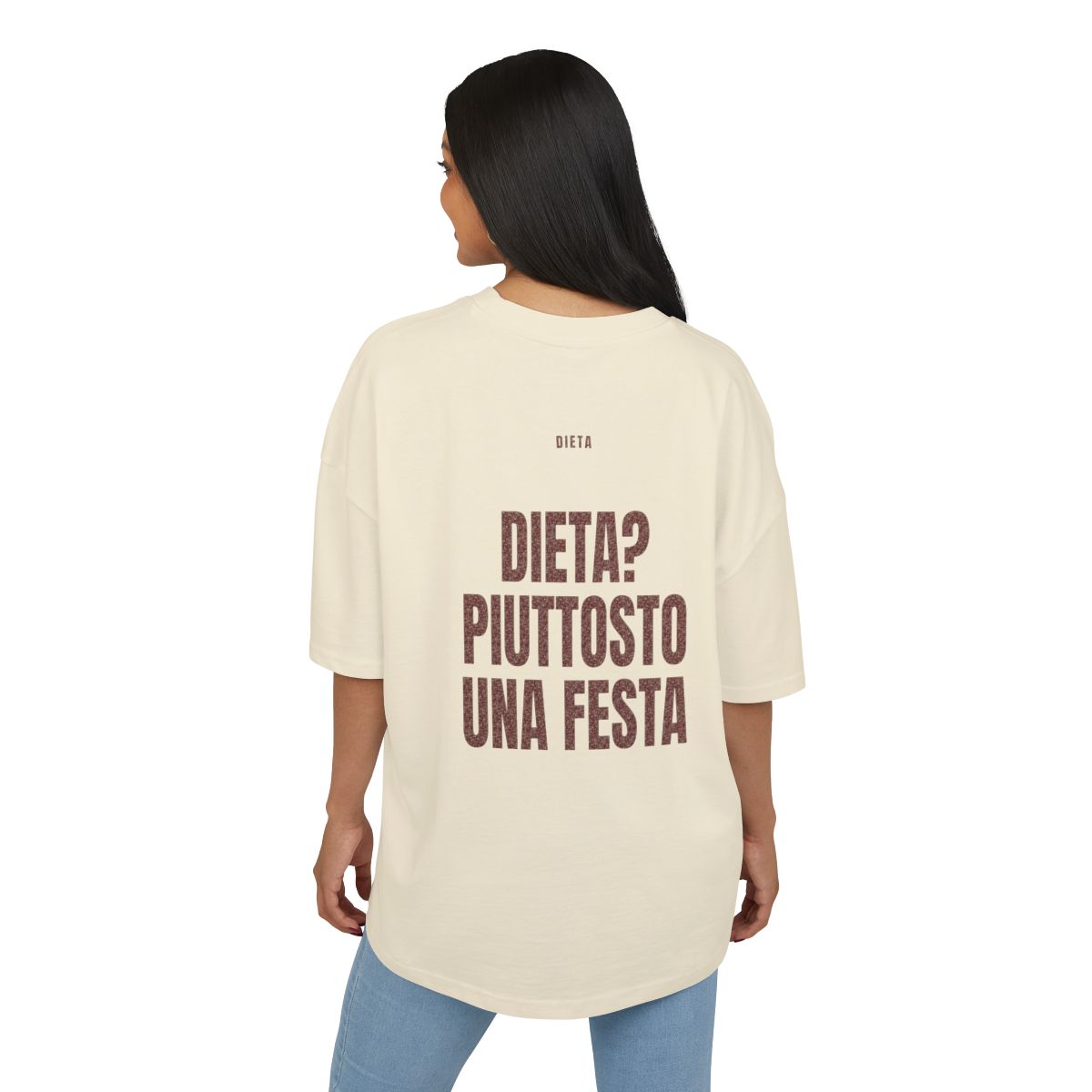 T-shirt oversize PUMP con la frase 'DIETA? PIUTTOSTO UNA FESTA' — collezione Dieta